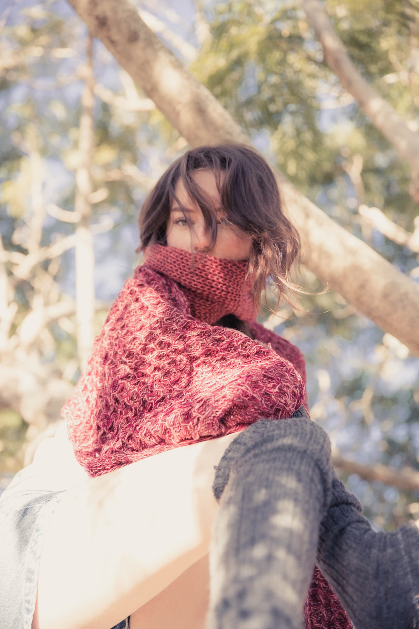 One off tuck knit fringed scarf - red