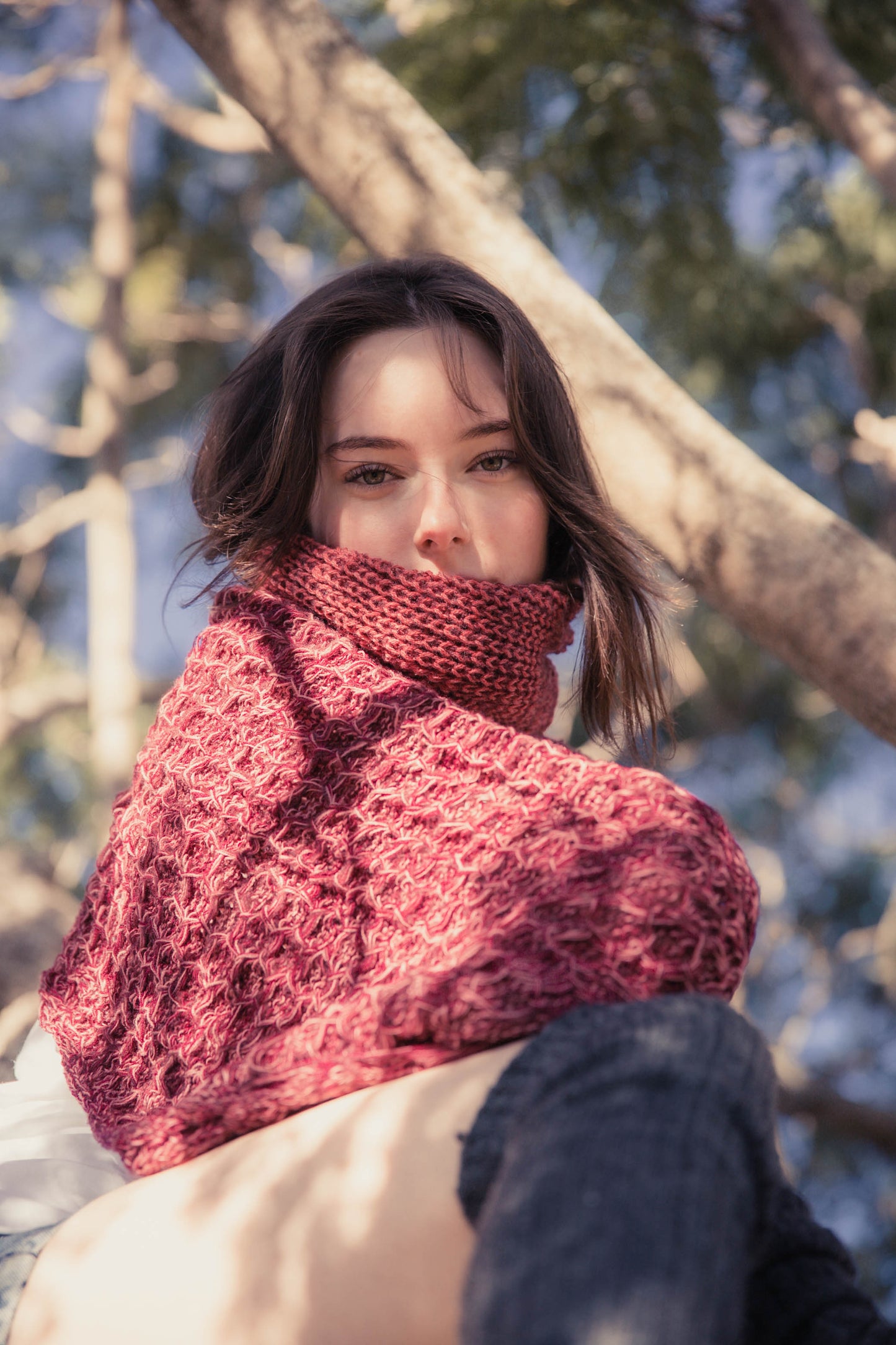 One off tuck knit fringed scarf - red