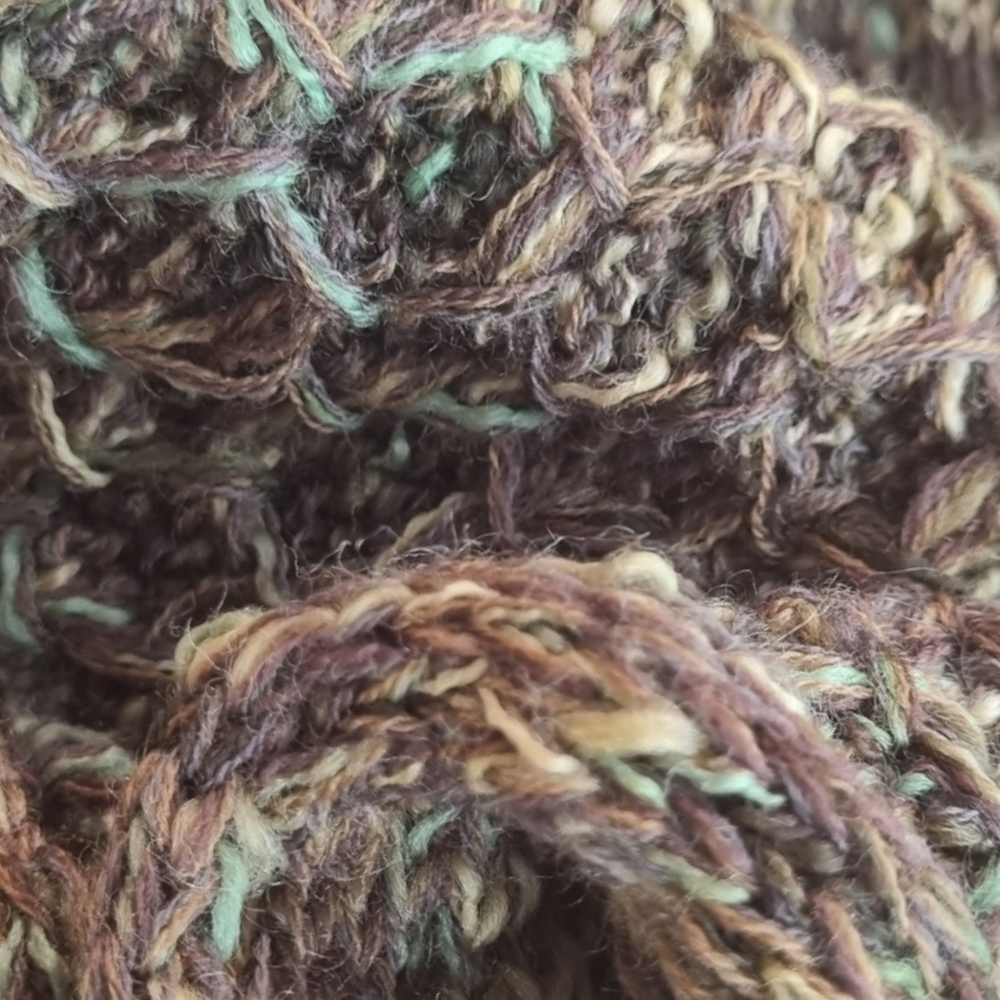 Chunky Knit Tuck Scarf with Fringe